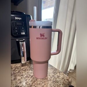 Stanley tumbler 40 OZ
